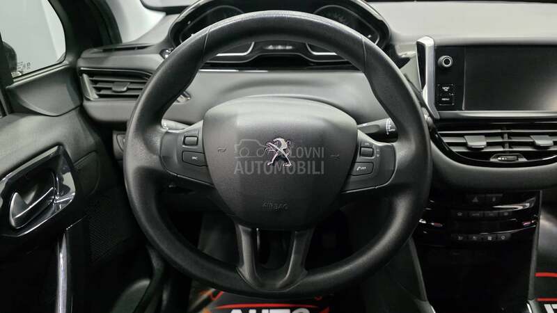 Peugeot 208 1.2i