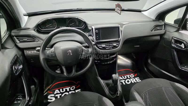 Peugeot 208 1.2i