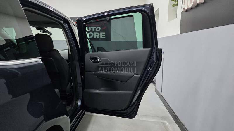 Peugeot 5008 1.6 VTI