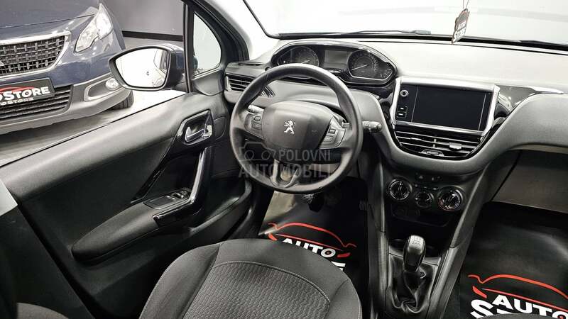 Peugeot 208 1.2 i