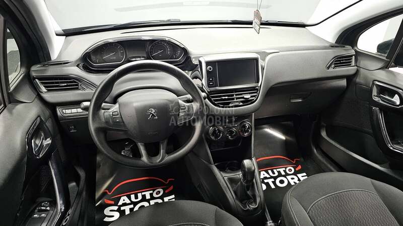 Peugeot 208 1.2 i