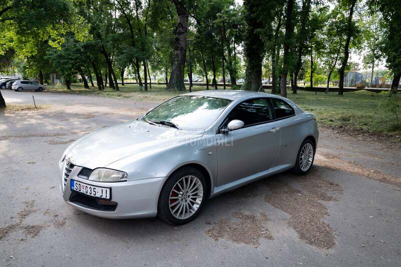 Alfa Romeo GT 