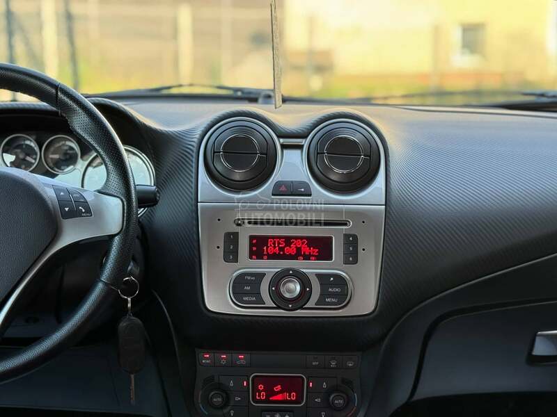Alfa Romeo MiTo 1.4 TB KOZA SWlSS