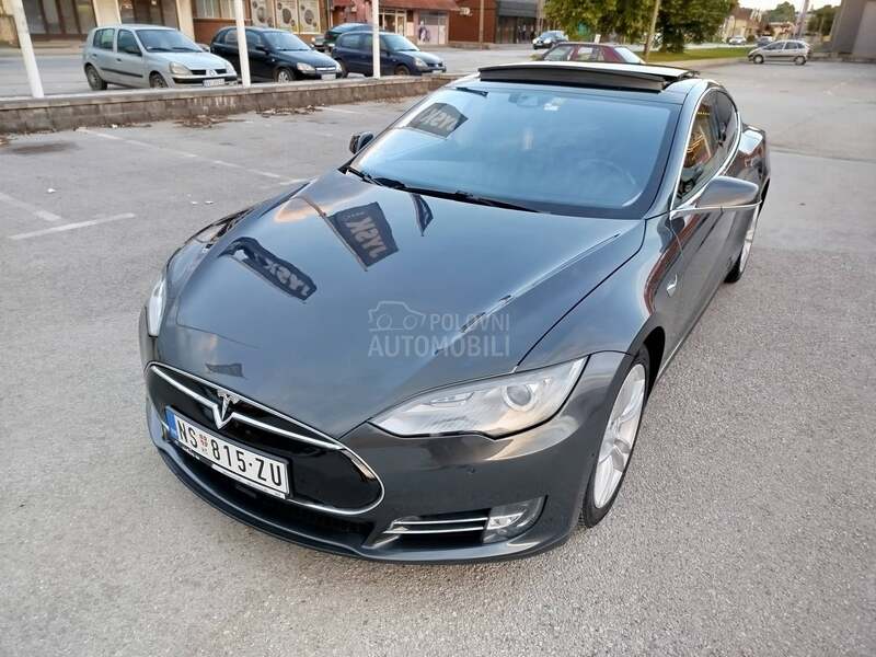 Tesla Model S dualmotor