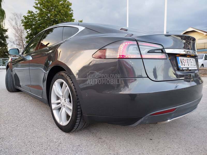 Tesla Model S dualmotor