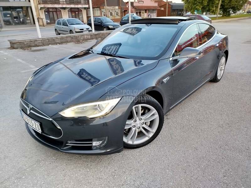 Tesla Model S dualmotor