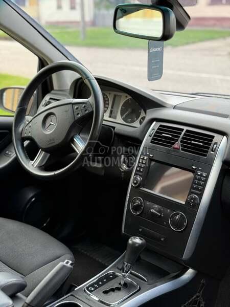 Mercedes Benz B 180 puzdan I siguran