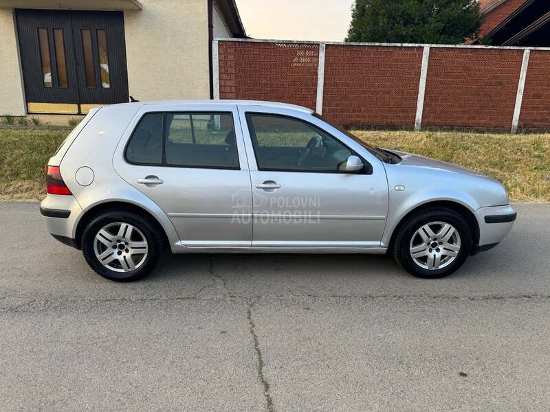 Volkswagen Golf 4 1,9SDI KIima radi
