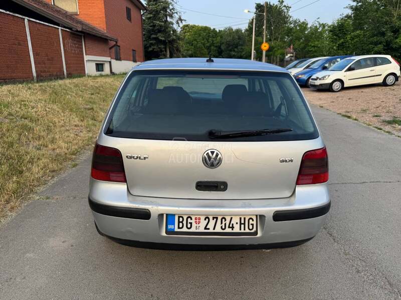 Volkswagen Golf 4 1,9SDI KIima radi