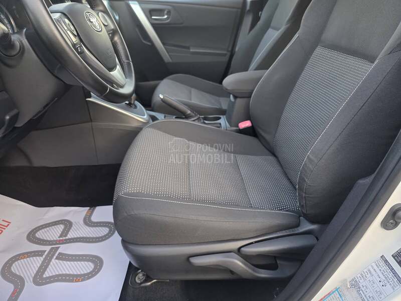Toyota Auris 1.8 HYBRID