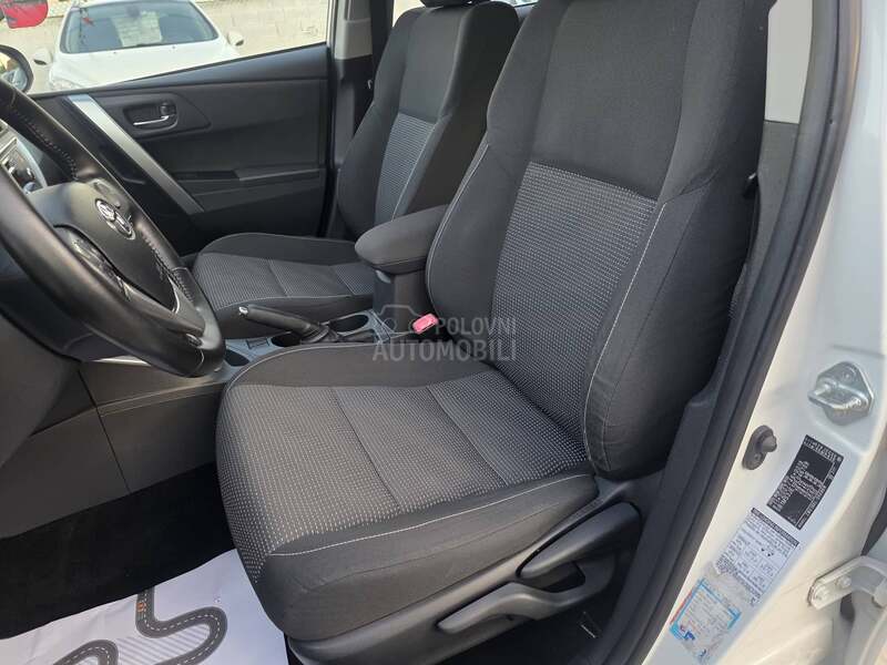 Toyota Auris 1.8 HYBRID