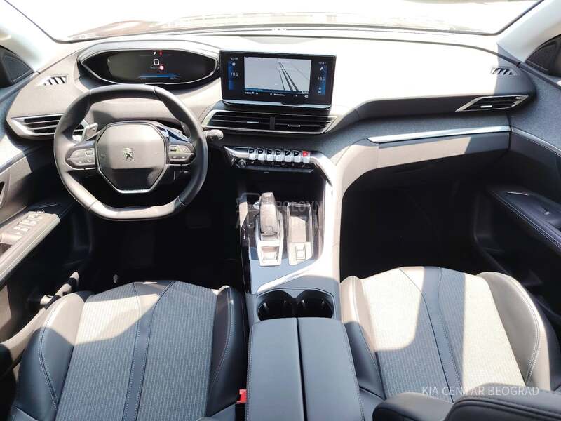 Peugeot 3008 1.2 ALLURE A/T