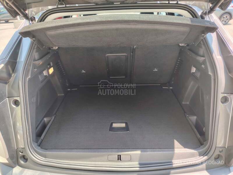 Peugeot 3008 1.2 ALLURE A/T