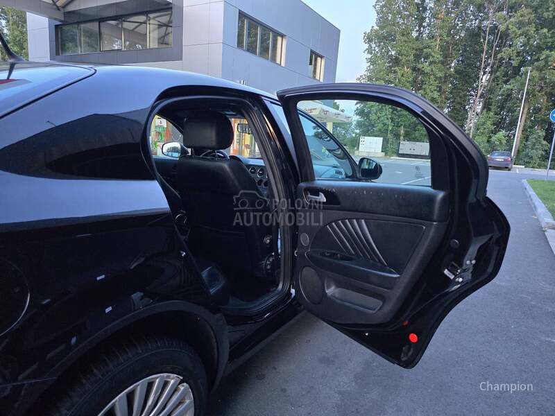 Alfa Romeo 159 1.9 JTDm 8v TI