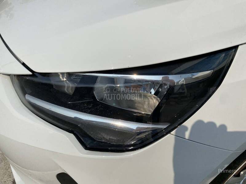 Opel Corsa F 1.2 MT 5