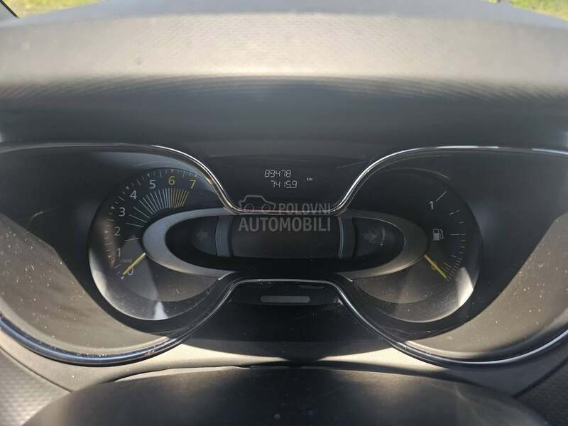 Renault Captur EDC HELLY
