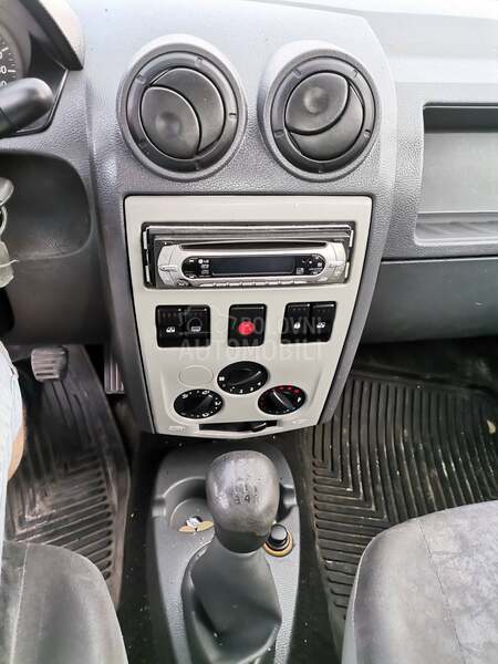 Dacia Logan 