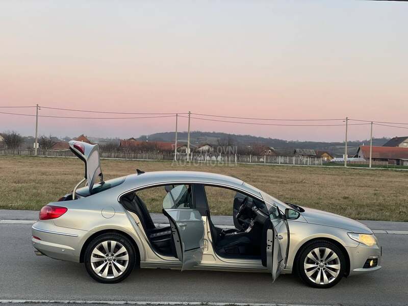 Volkswagen Passat CC 2.0tdi 4x4 NOV NOV