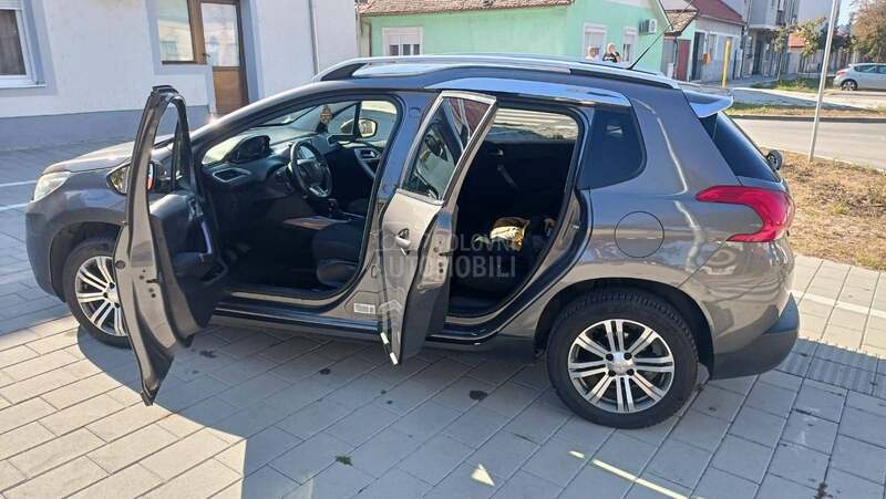 Peugeot 2008 1.2 B
