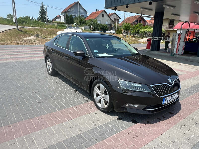 Škoda Superb 2.0 TDI 4x4 Ambition