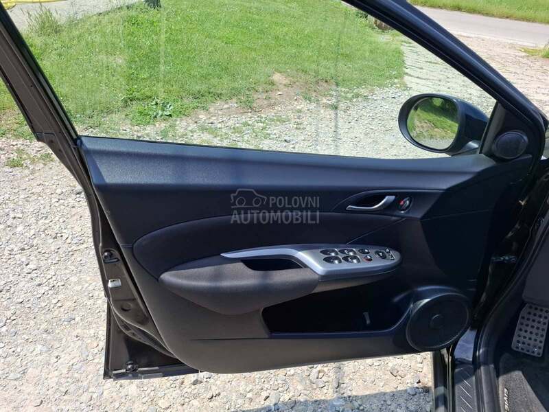 Honda Civic 1.4i-vtec CH