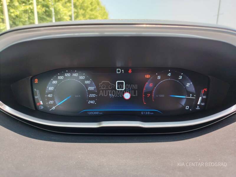 Peugeot 3008 1.2 A/T