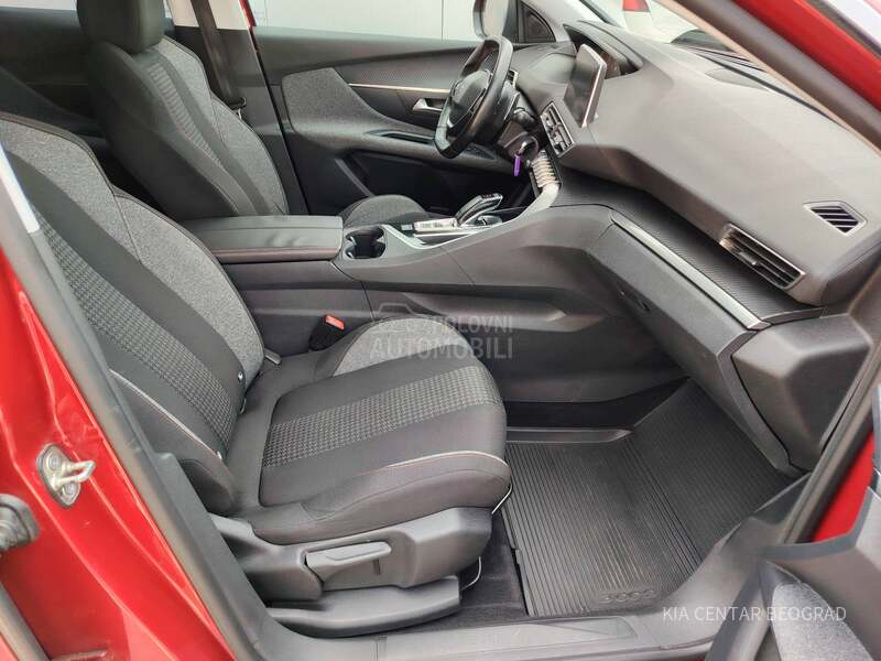 Peugeot 3008 1.2 A/T