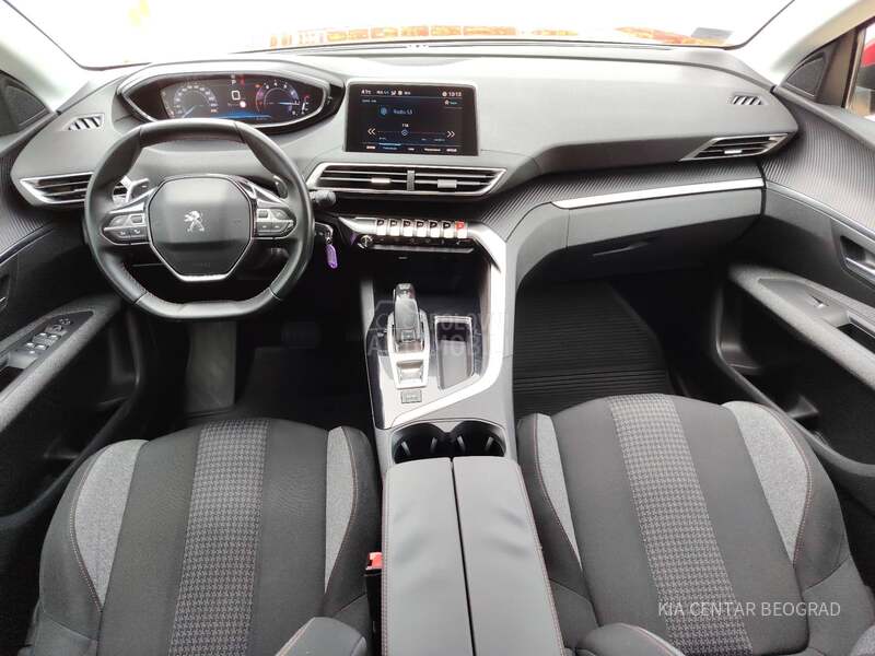 Peugeot 3008 1.2 A/T