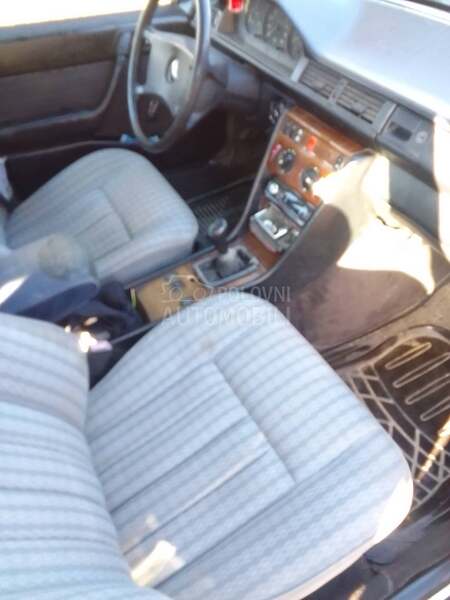 Mercedes Benz W124 250d