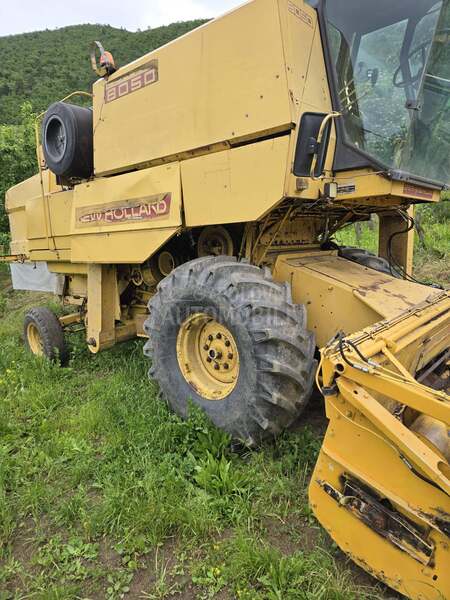 New Holland 8050