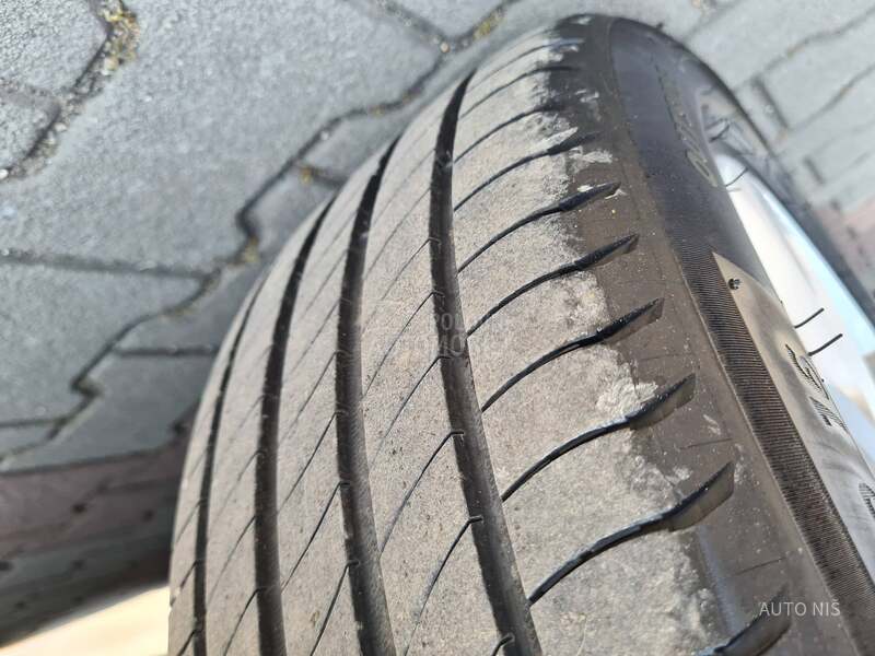 Volkswagen Golf 7 1.4 TGI HIGHLINE