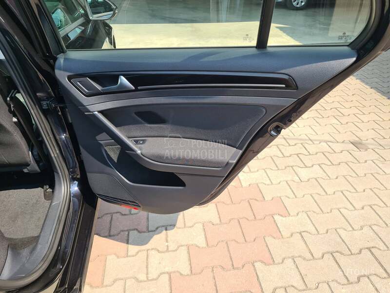 Volkswagen Golf 7 1.4 TGI HIGHLINE