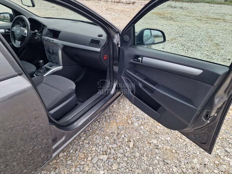 Opel Astra H 1.3 CDTI