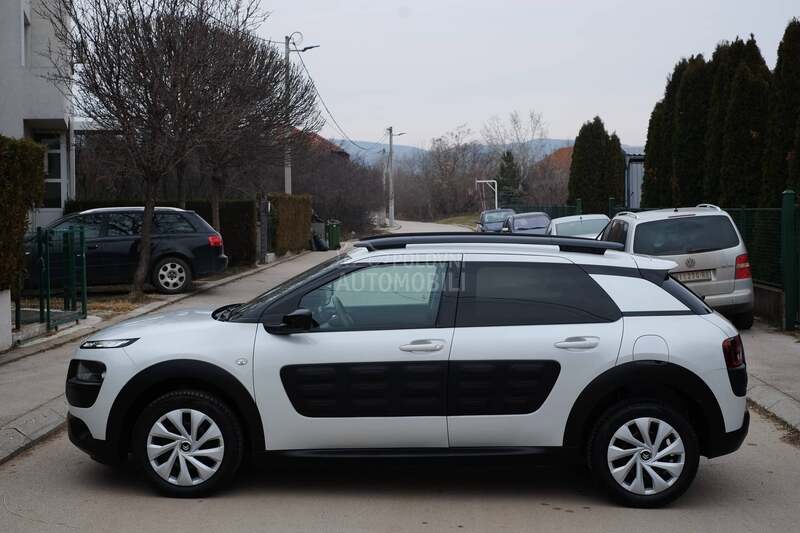 Citroen C4 Cactus 1.2i FEEL 150000 CH