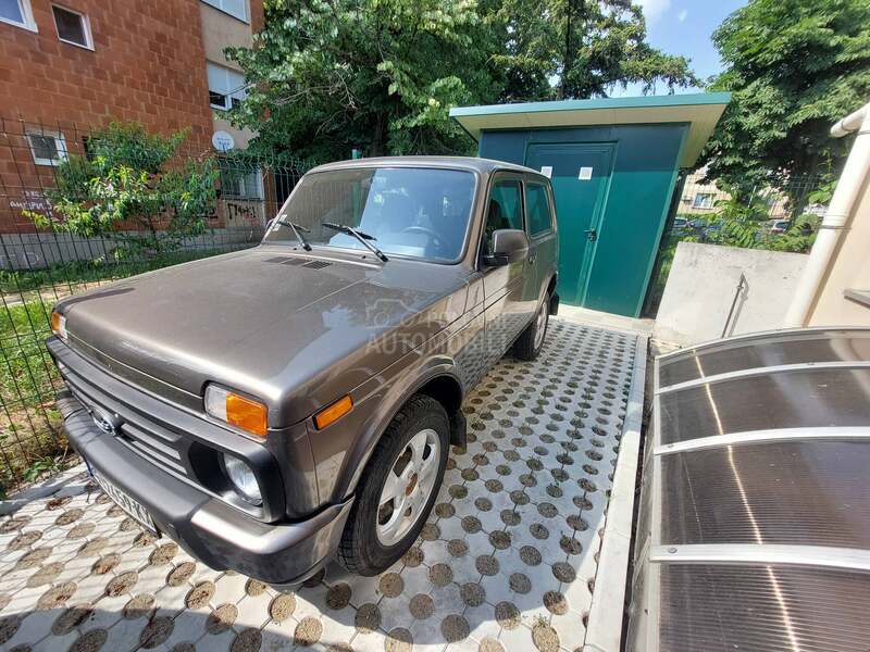 Lada Niva 