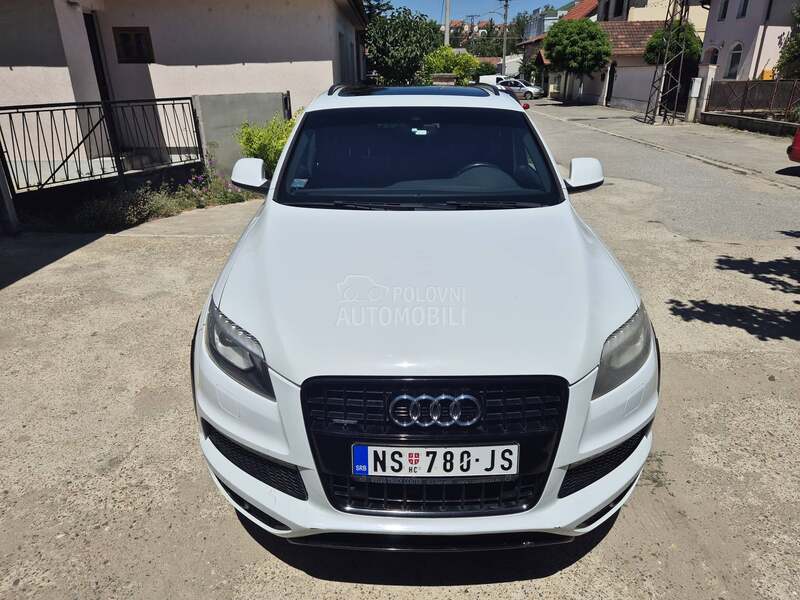 Audi Q7 S line