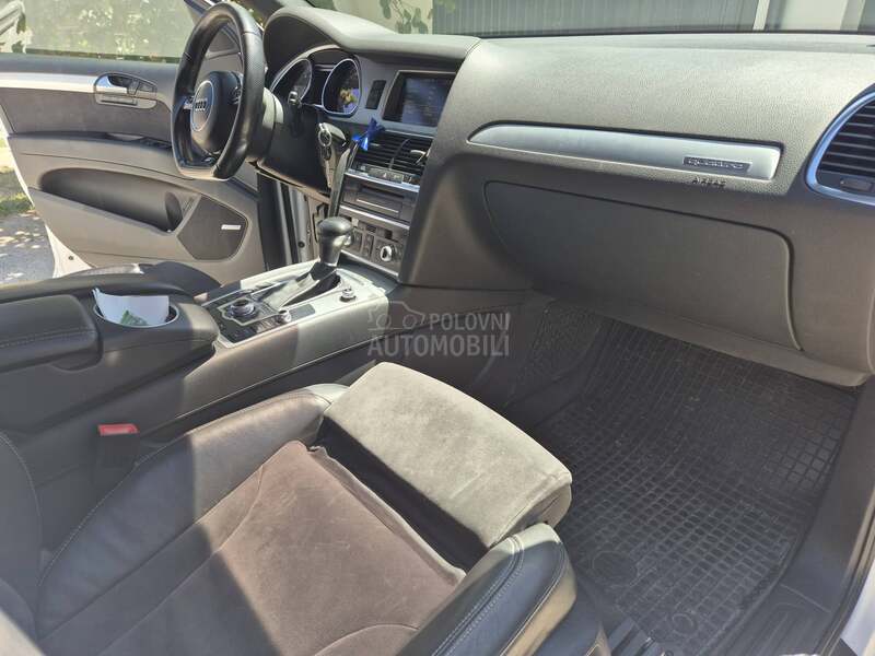 Audi Q7 S line