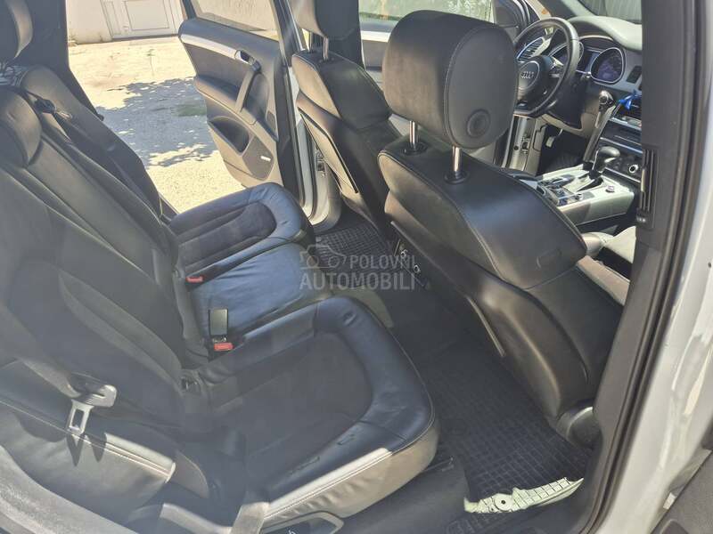 Audi Q7 S line