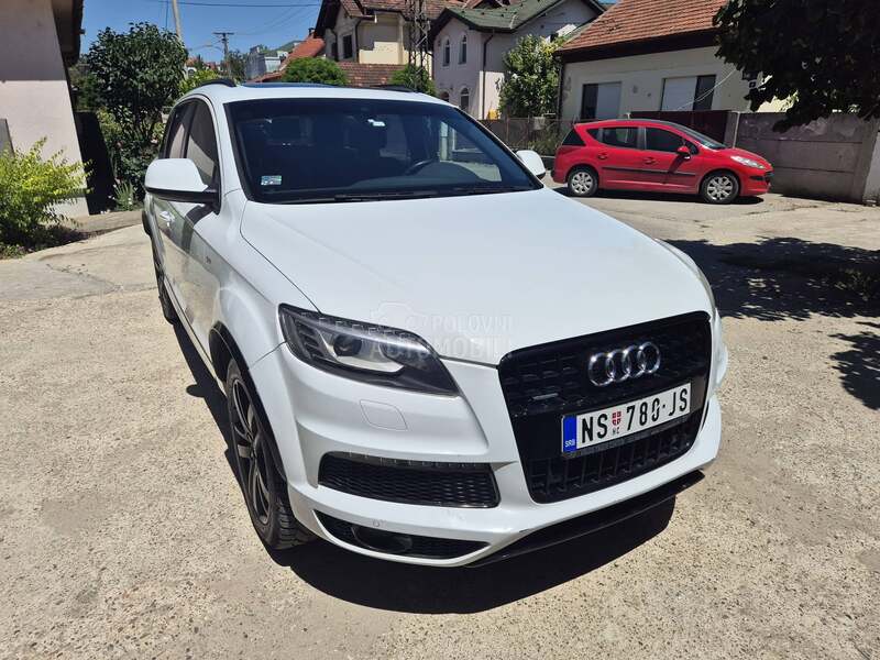 Audi Q7 S line