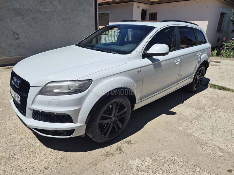 Audi Q7 S line