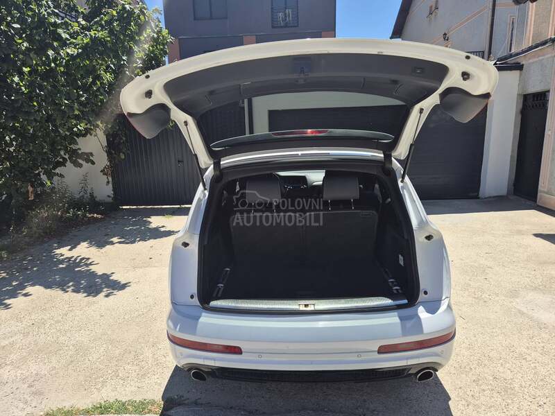Audi Q7 S line