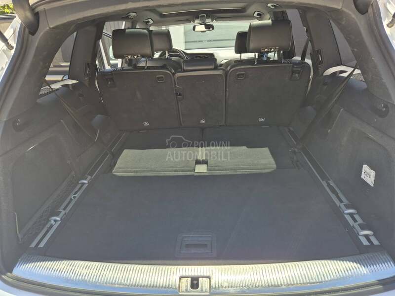 Audi Q7 S line