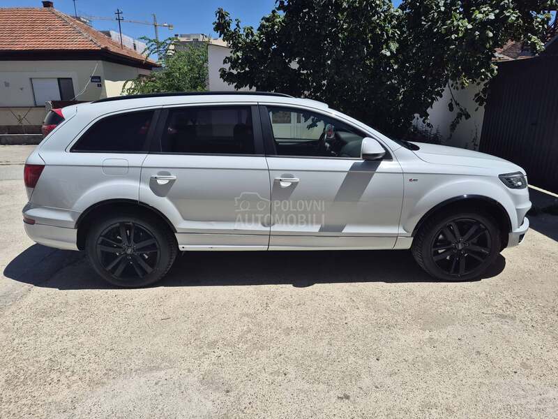 Audi Q7 S line