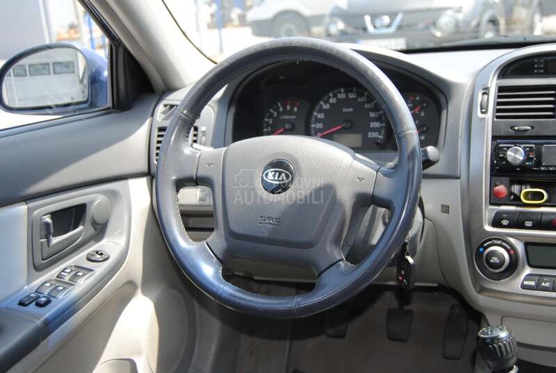 Kia Cerato 1,5 CRDI EX