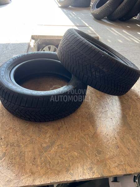 Dunlop 215/55 R16 Zimska