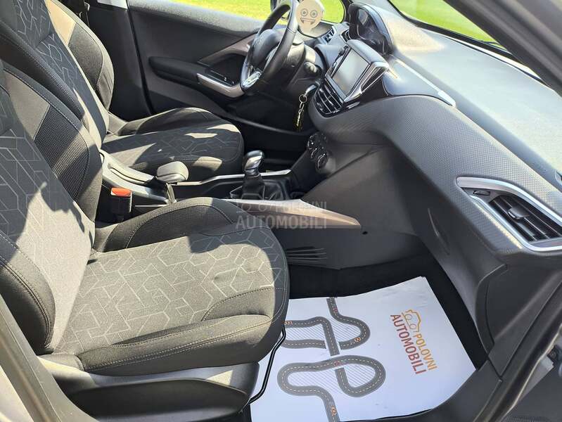 Peugeot 2008 1.2 STYLE