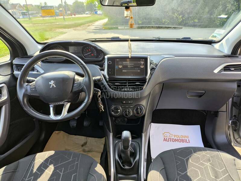 Peugeot 2008 1.2 STYLE