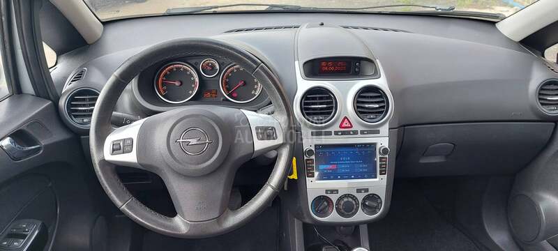 Opel Corsa D 1.2 b  COSMO