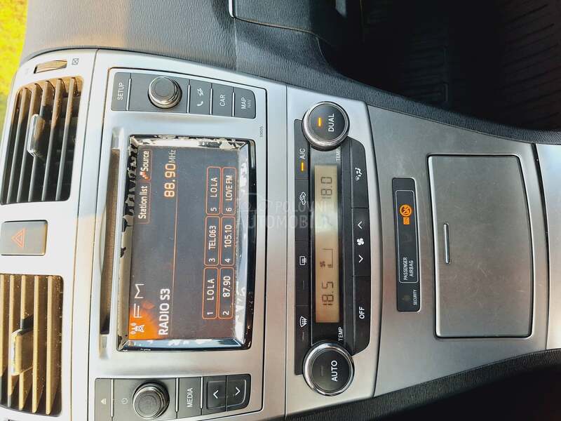 Toyota Avensis 2.0D4D NAVY VLSNK