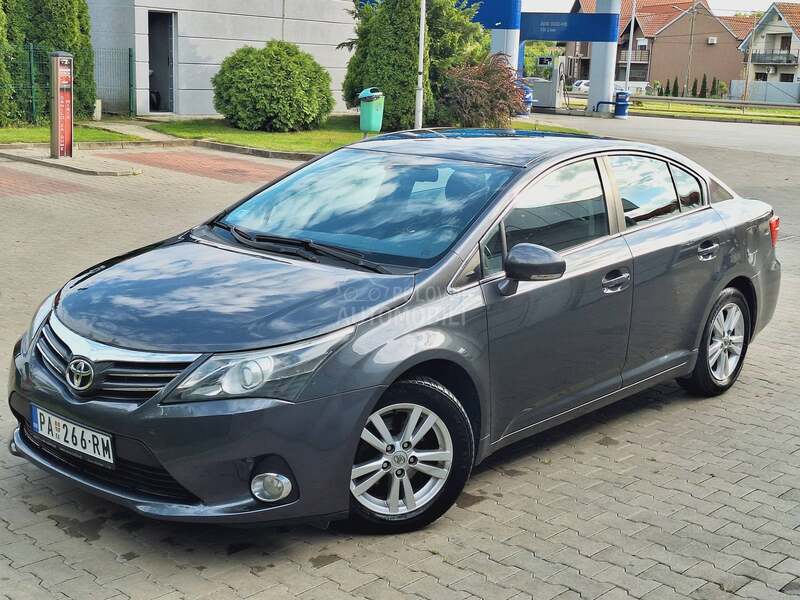 Toyota Avensis 2.0D4D NAVY VLSNK